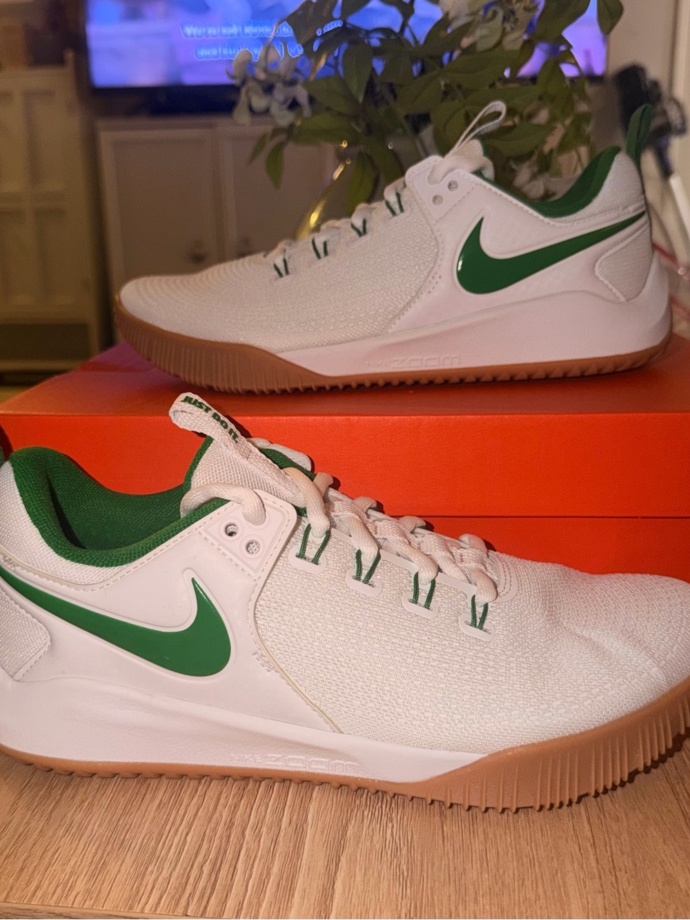 New Size 7 Nike sneakers retail price $143